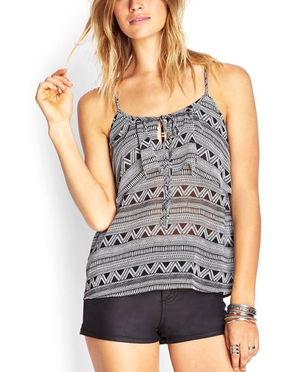 Top camuflaje tribal con volantes