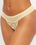 Tanga de encaje geometrica