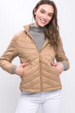 Chaqueta mujer corta ultra liviana