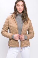 Chaqueta mujer corta ultra liviana