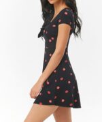 Vestido skater con estampado de labios