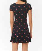 Vestido skater con estampado de labios