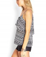 Top camuflaje tribal con volantes