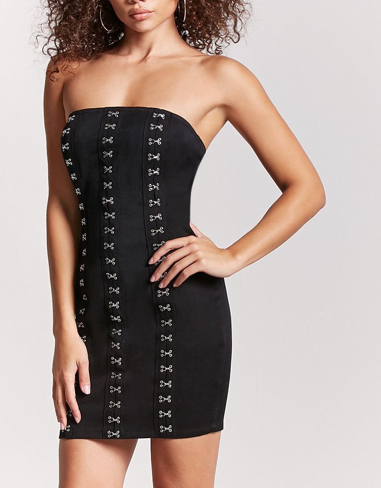 Vestido de tubo con ganchos