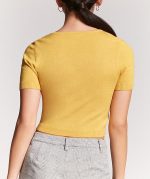 Top con tiras cruzadas en V