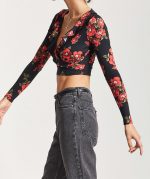 Blusa corto de flores con volantes