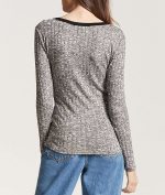 Blusa moderno de constraste