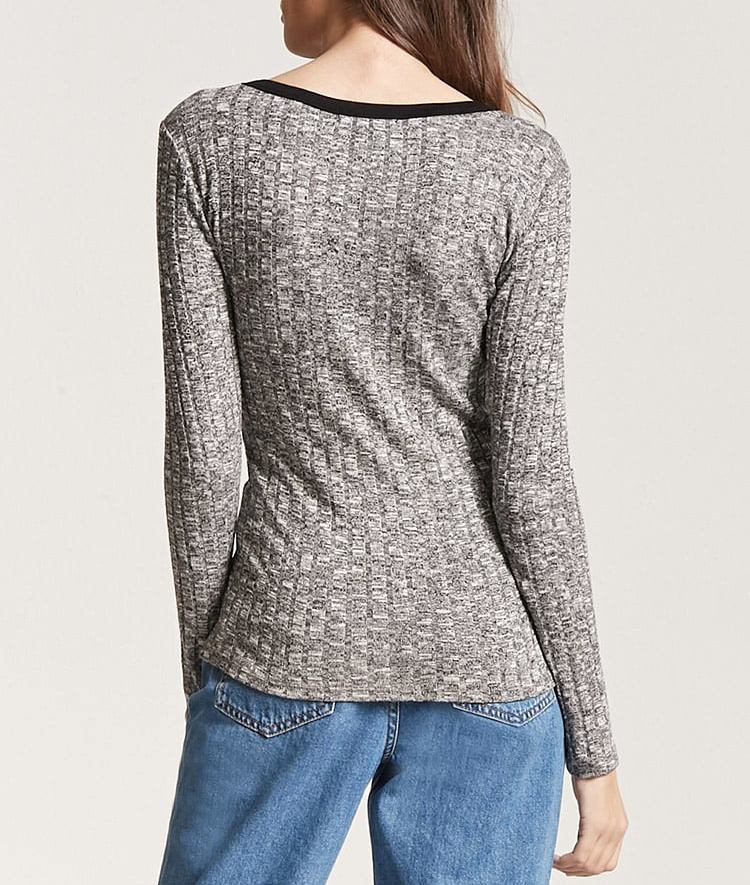 Blusa moderno de constraste