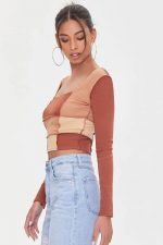 Blusa corto de punto acanalado con bloques de color